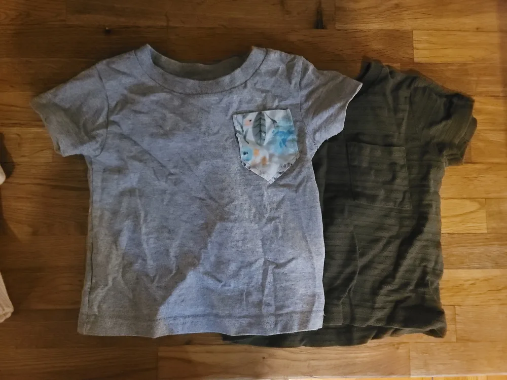 Duckie towel & snowman hat -- baby clothes bundle image indicator(3)