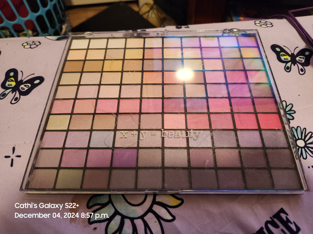 Large Eyeshadow Palette