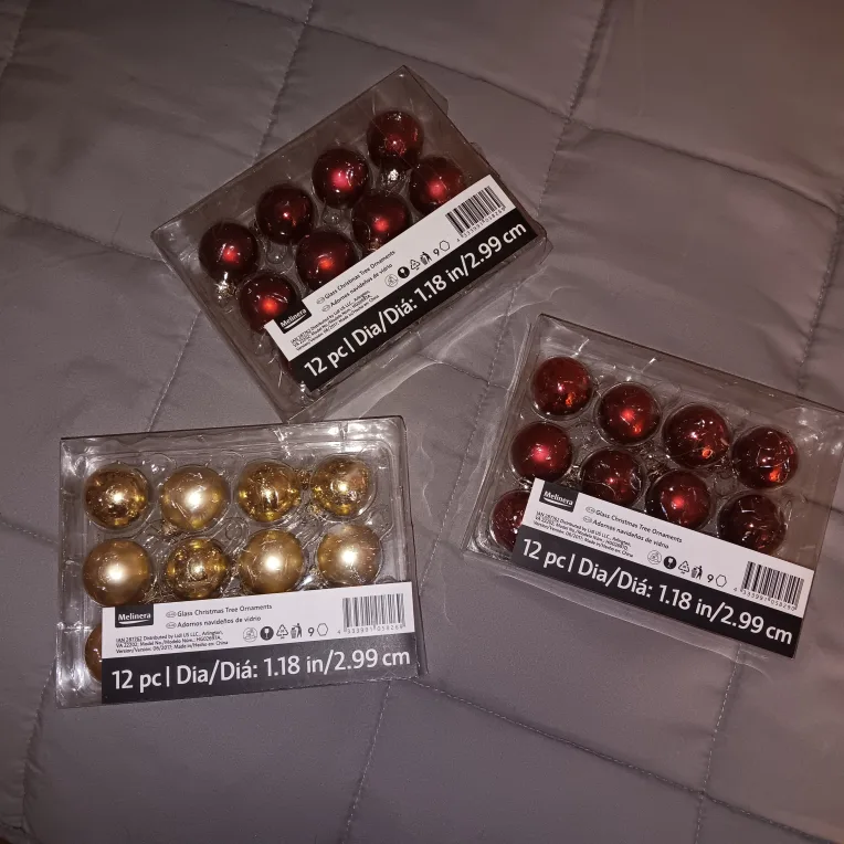 12 Pack Glass Christmas Ornaments Red & Gold image indicator(2)