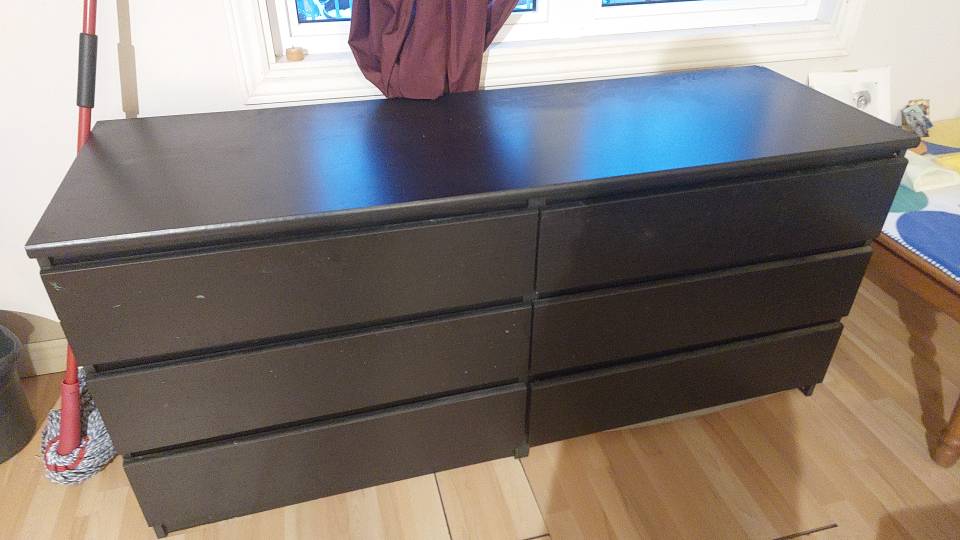 Black 6-Drawer Dresser