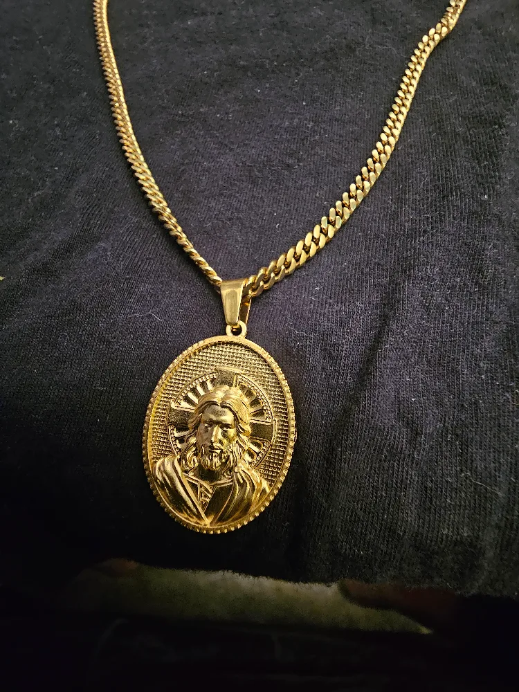 Gold Jesus Pendant Necklace image indicator(3)