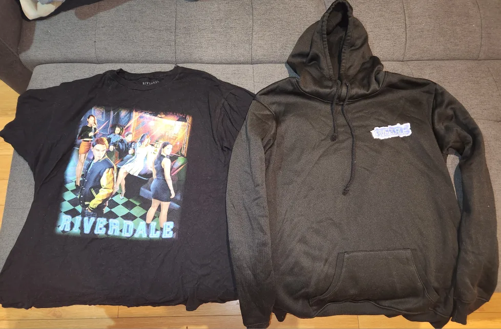 UNISEX Riverdale South Side Serpents clothing image indicator(2)