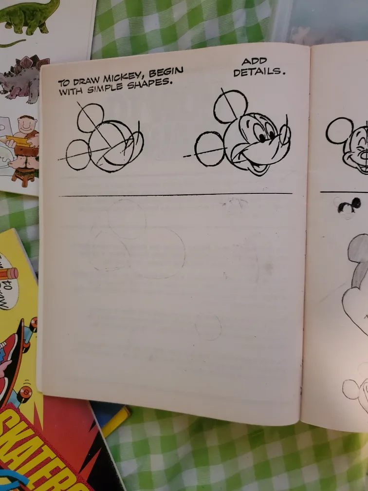 HOW TO DRAW MICKEY MOUSE AND FRIENDS BOOK image indicator(3)