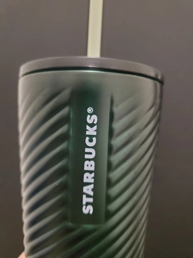 Starbucks Reusable Tumbler with Straw image indicator(2)