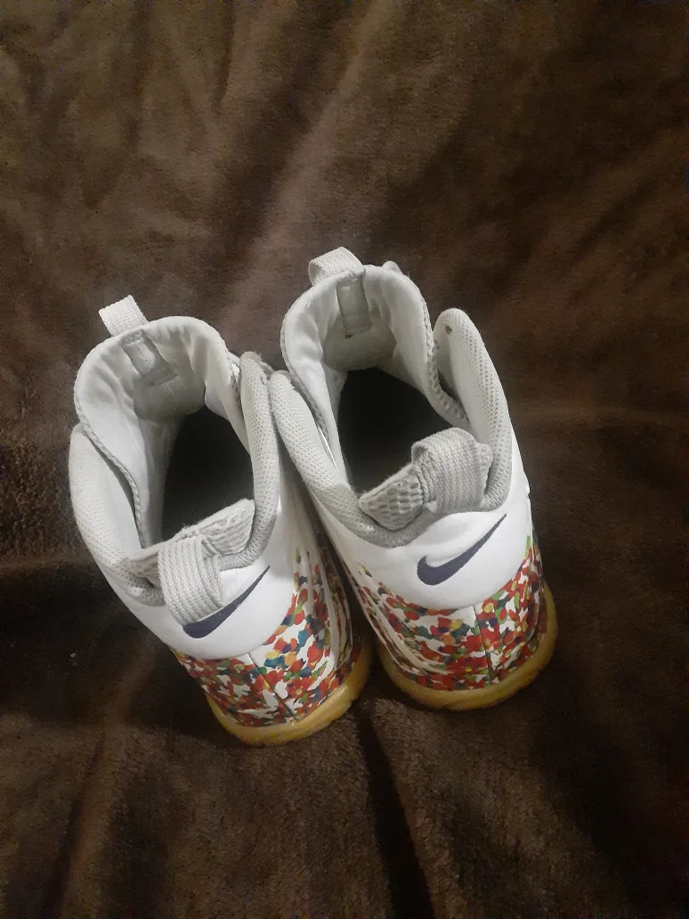 Nike foamposite fruity peebles size 6.5y image indicator(3)