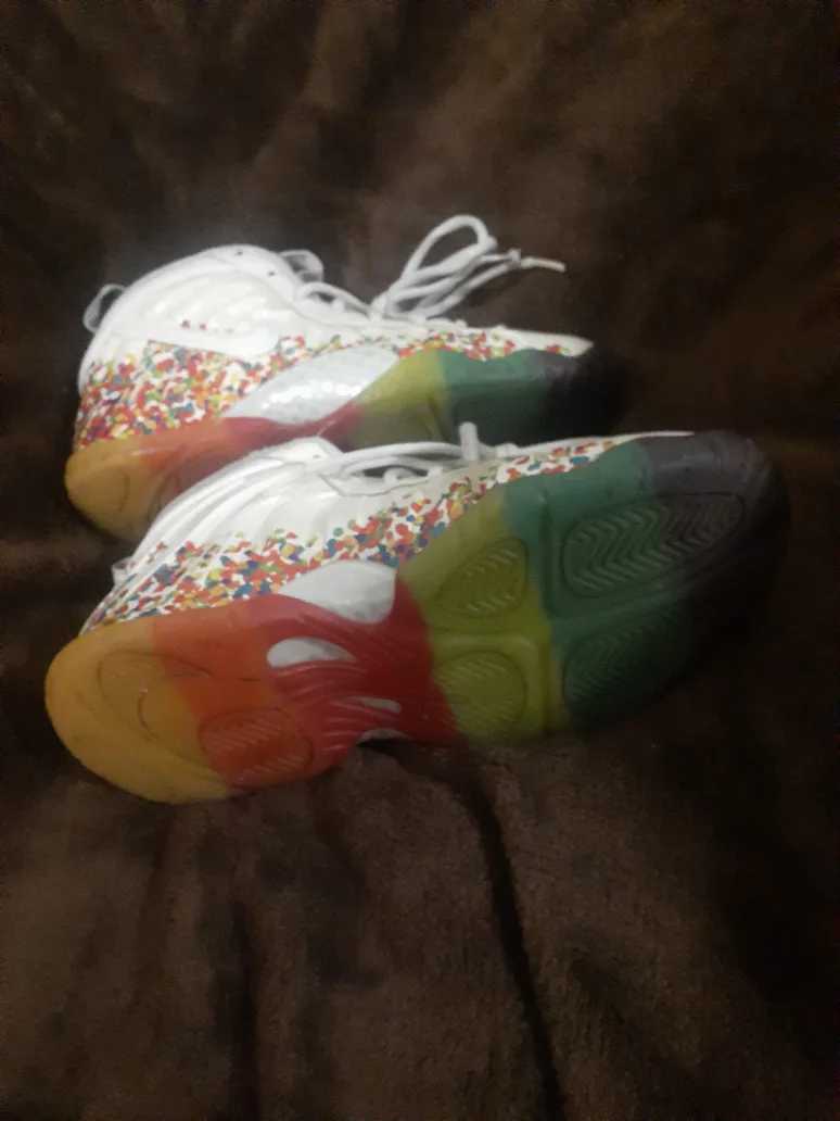 Nike foamposite fruity peebles size 6.5y image indicator(4)