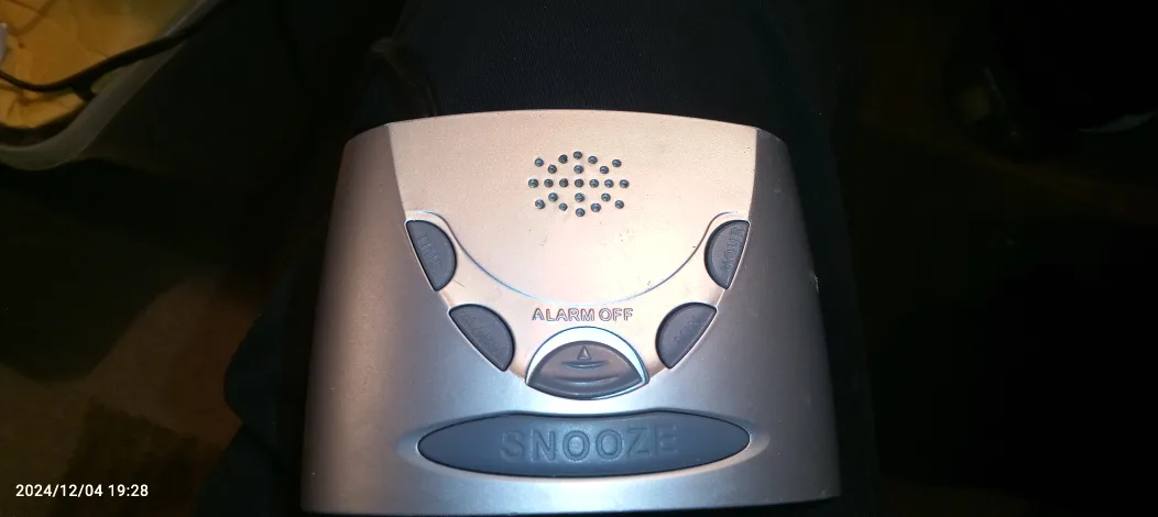 Cora LED Alarm ClocK image indicator(2)