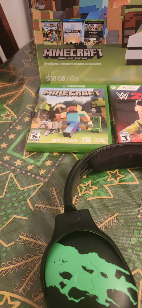 Xbox One Minecraft Bundle - photo 2