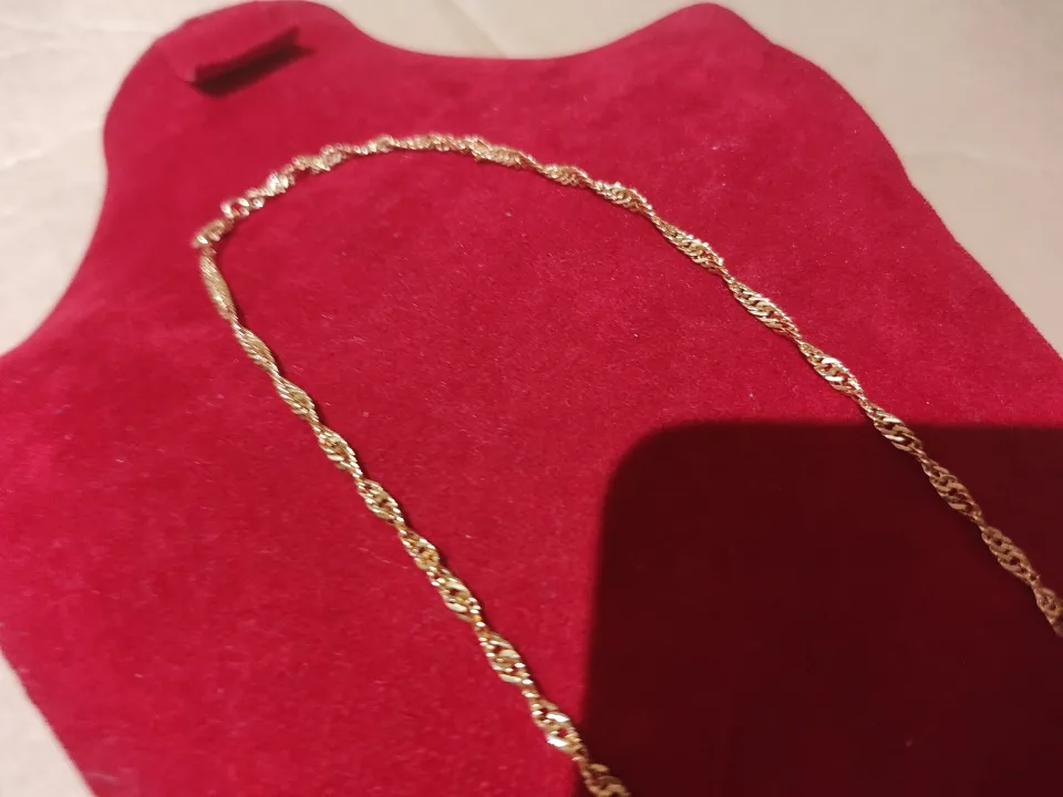 Non Tarnish Twist Rose Gold Chain Necklace image indicator(7)