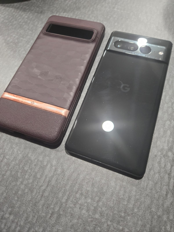 Google Pixel 7 Pro with Original Box & Accessories - photo 2