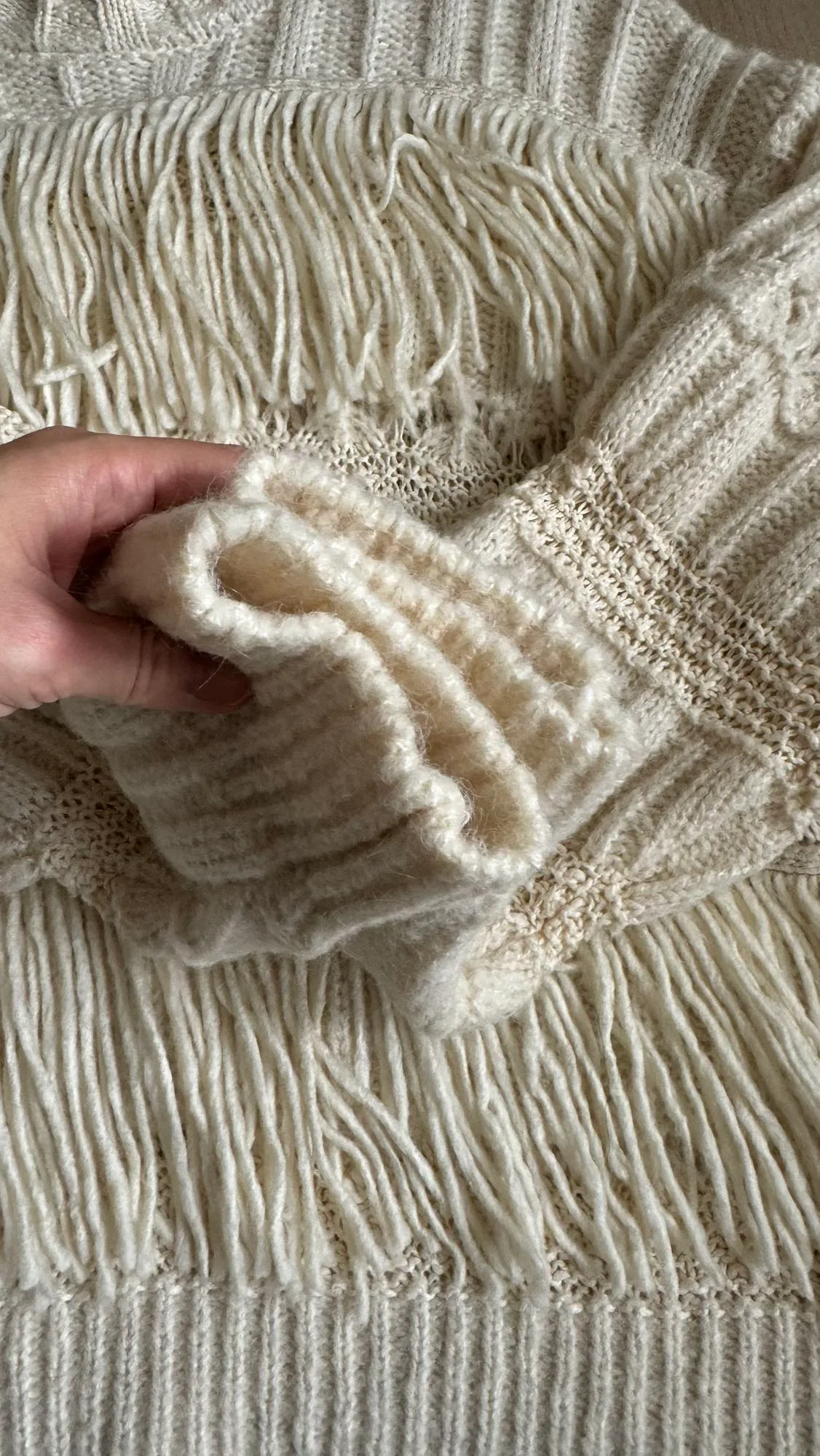 Costes tassels sweater image indicator(3)