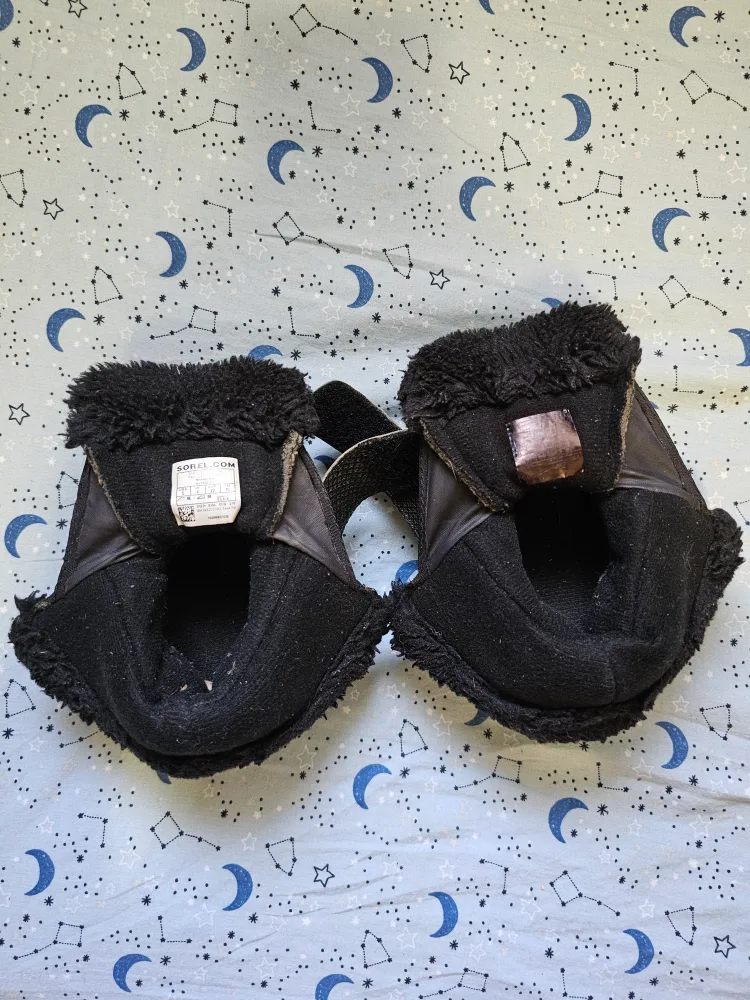 Sorel Kids Winter Boots Size 5C image indicator(4)