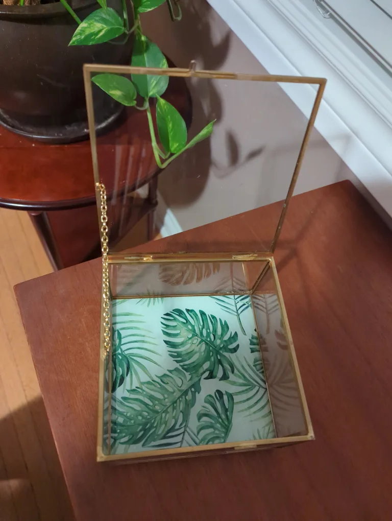 Glass Jewelry Box image indicator(3)