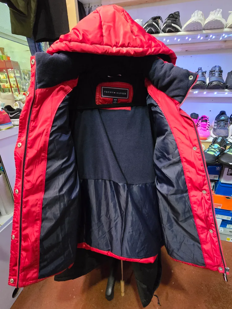 Brabd new Red Tommy Hilfiger Puffer Jacket for Men size L image indicator(9)