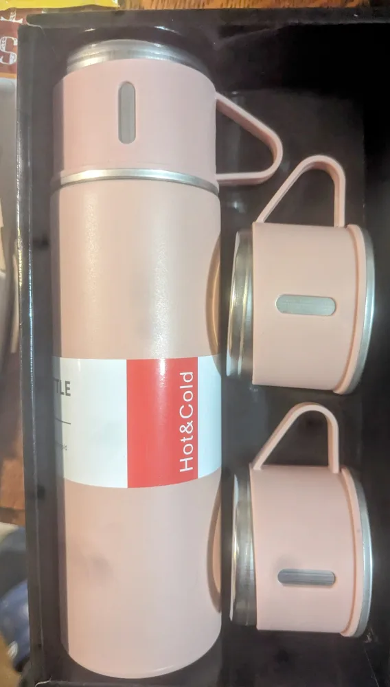 Vacuum  Stain Less Steel Flask Set With Three  Cups image indicator(3)