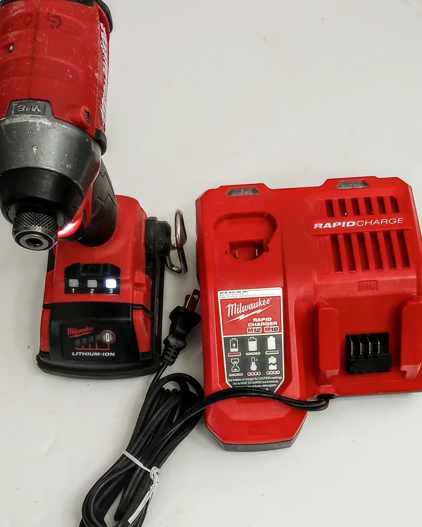 Milwaukee 18V, 1/4"Impact Driver, Li-ion Battery, Charger, case image indicator(6)