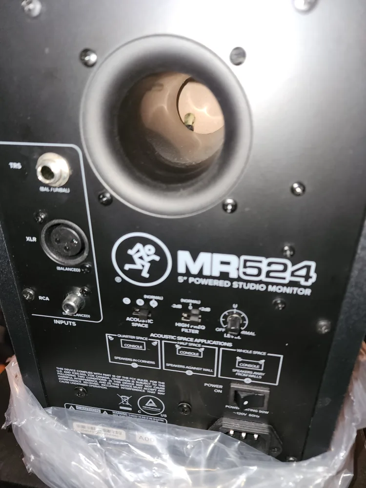 Mackie Studio Monitors, 5 inch MR524 image indicator(2)