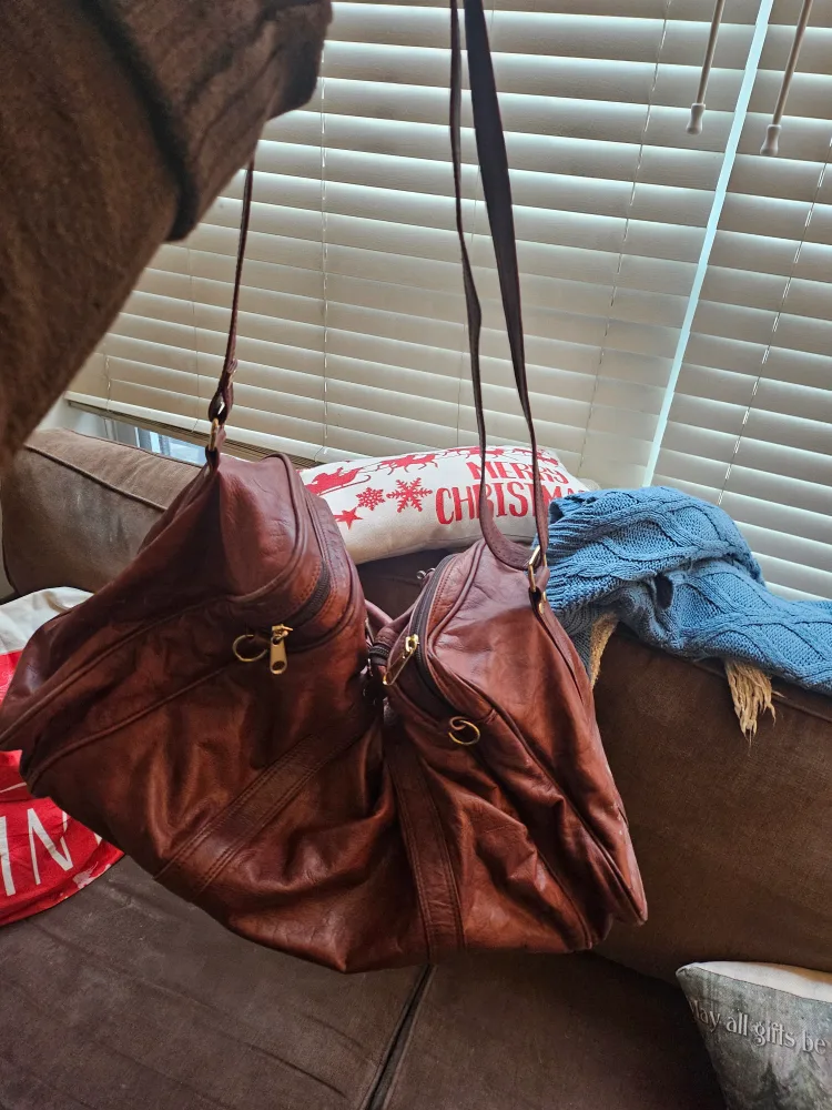Vintage Leather Weekender Bag image indicator(3)