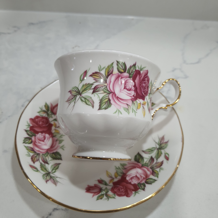 Queen Anne Fine Bone China Teacup and Saucer - photo 2