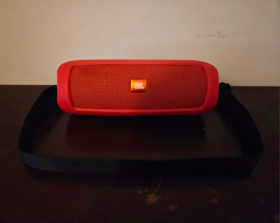 JBL Flip 5 Portable Bluetooth Speaker (red) image indicator(5)