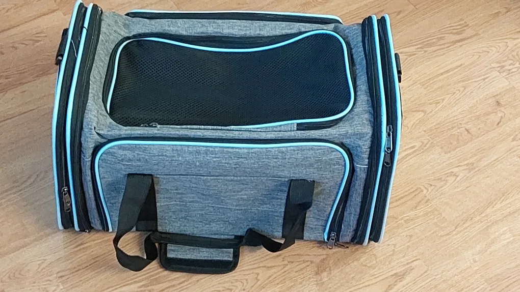 BRAND NEW Pet Carrier Bag image indicator(7)