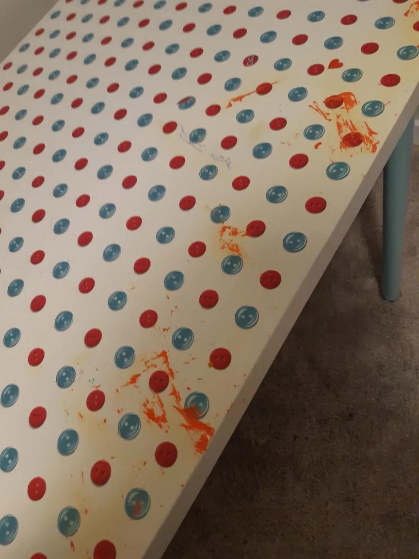 IKEA LINNMON Table with Red and Blue Button pattern image indicator(2)