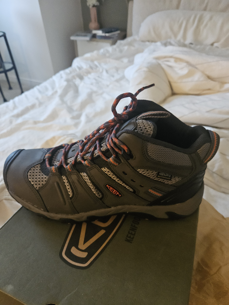 KEEN Hiking Boots