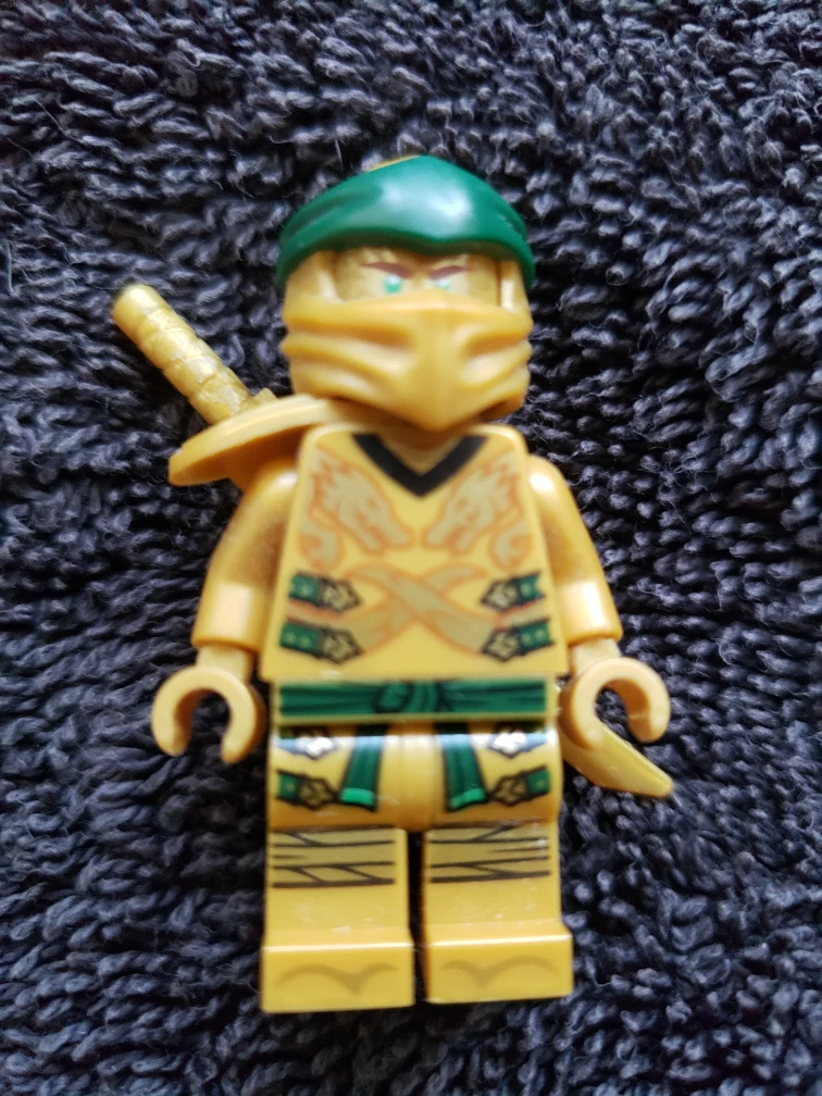 LEGO Ninjago Golden Mech 71702 - photo 4