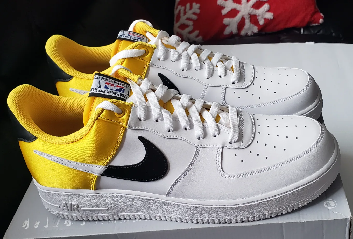 Branf new Nike Air Force 1 NBA image indicator(2)