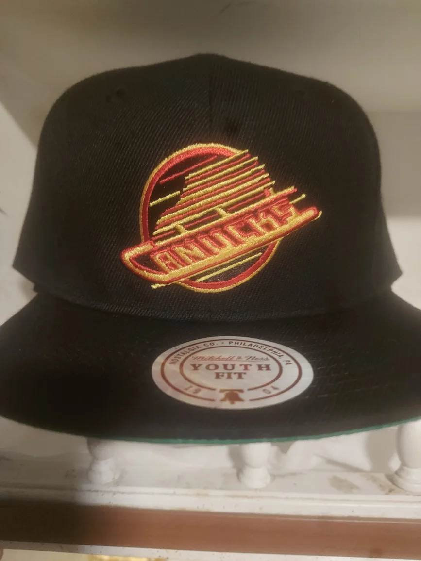 Vancouver Canucks Youth Snapback Hat thumbnail