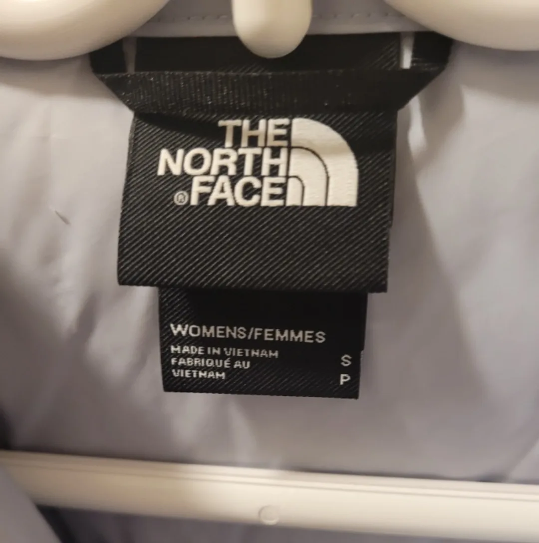 The North Face Women's Puffer Jacket image indicator(2)