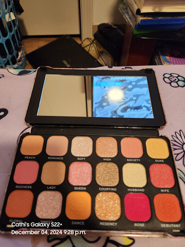 Revolution Forever Flawless Eyeshadow Palette - photo 2
