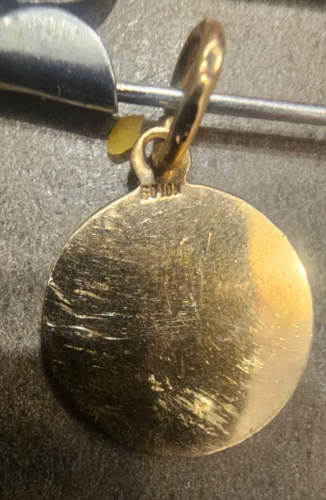 EDMONTON OILERS 10K GOLD CHARM image indicator(2)