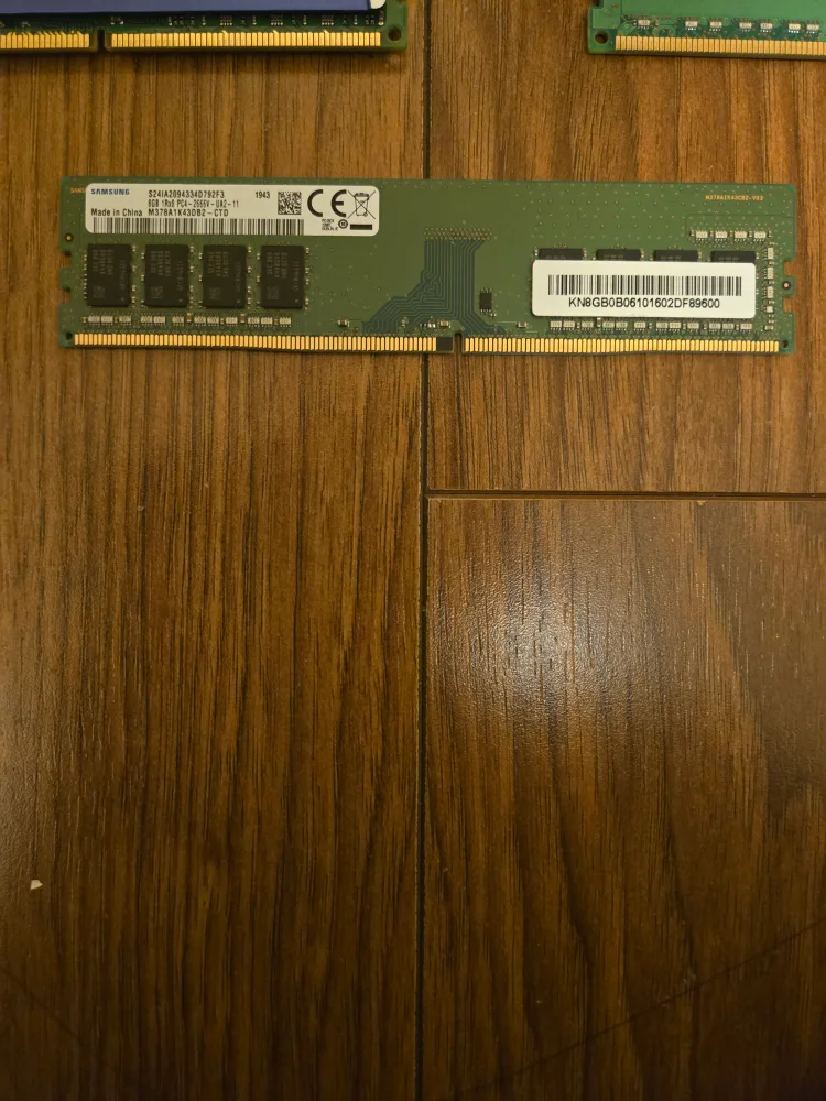 Assorted 4gb DDR3 Ram Sticks + 8gb DDR4 Ram image indicator(5)