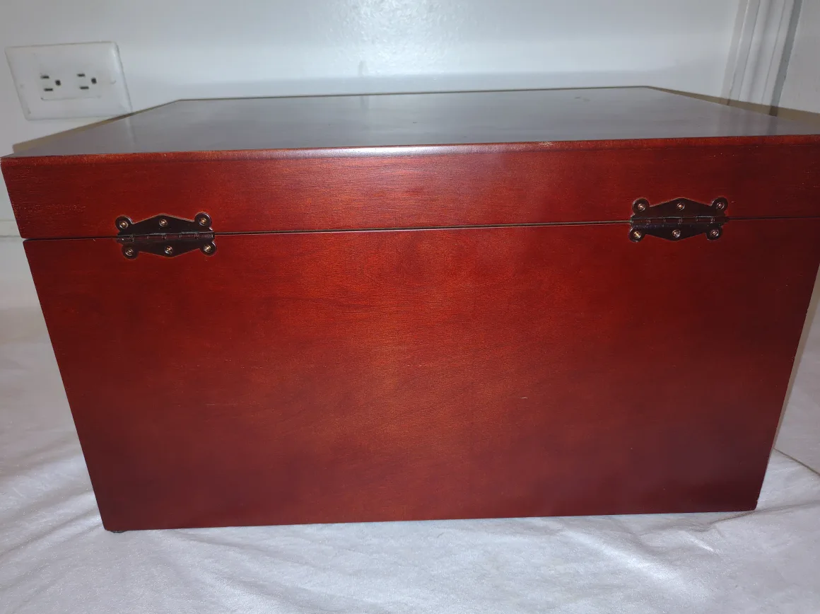 Wooden Silverware Storage image indicator(8)