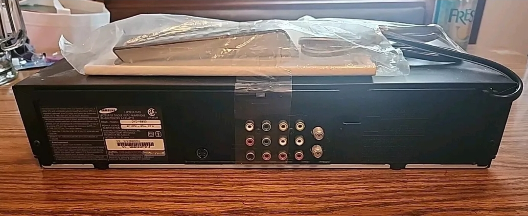 Samsung DVD-V6800 DVD/VHS Combo Player - photo 2