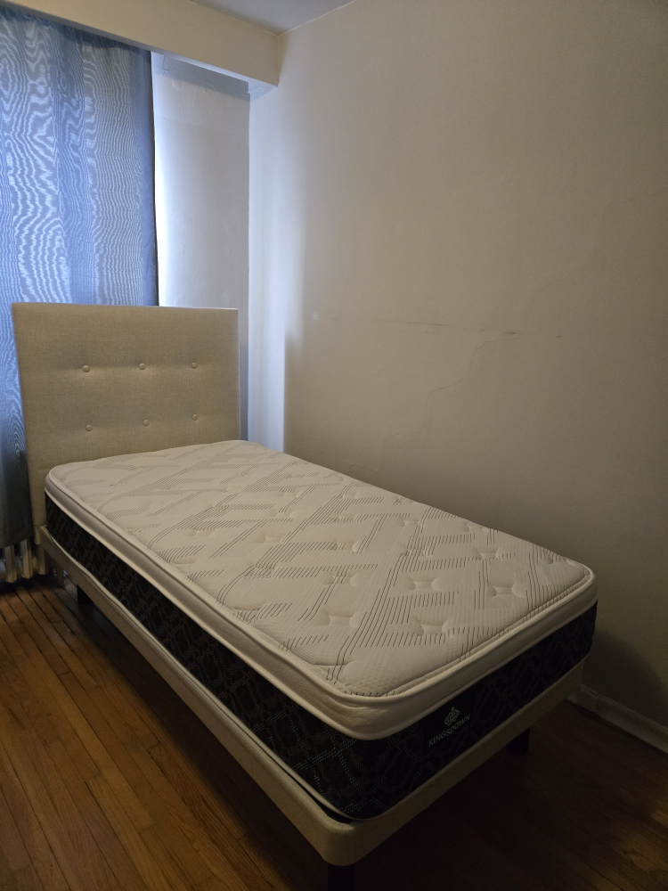 KingSDown Twin Mattress, frame and Headboard