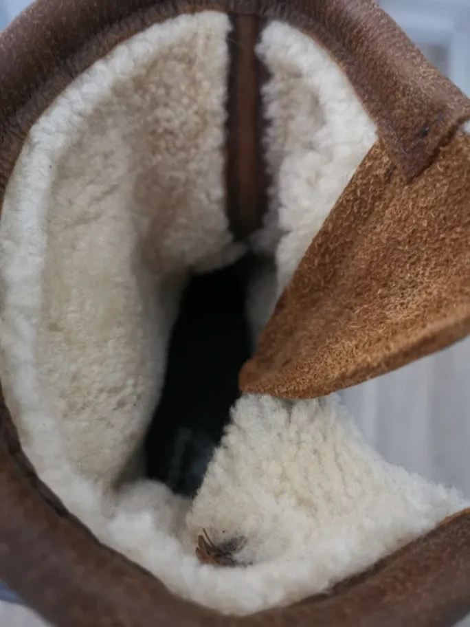 Roots Brown Leather Winter Boots image indicator(3)