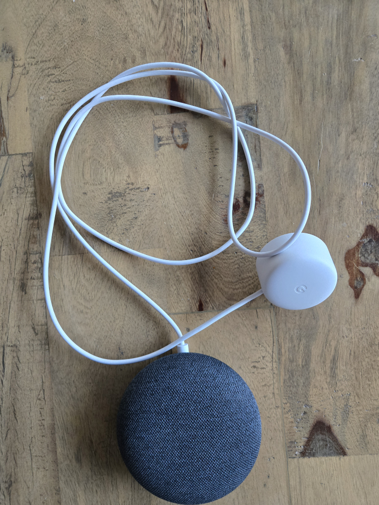 Google Nest Mini (2nd Gen) Smart Speaker - photo 2