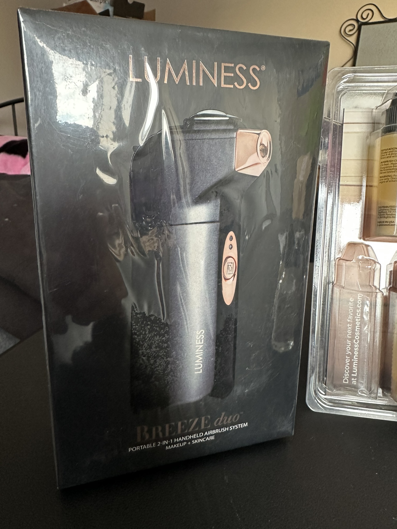 Makeup airbrush system.
