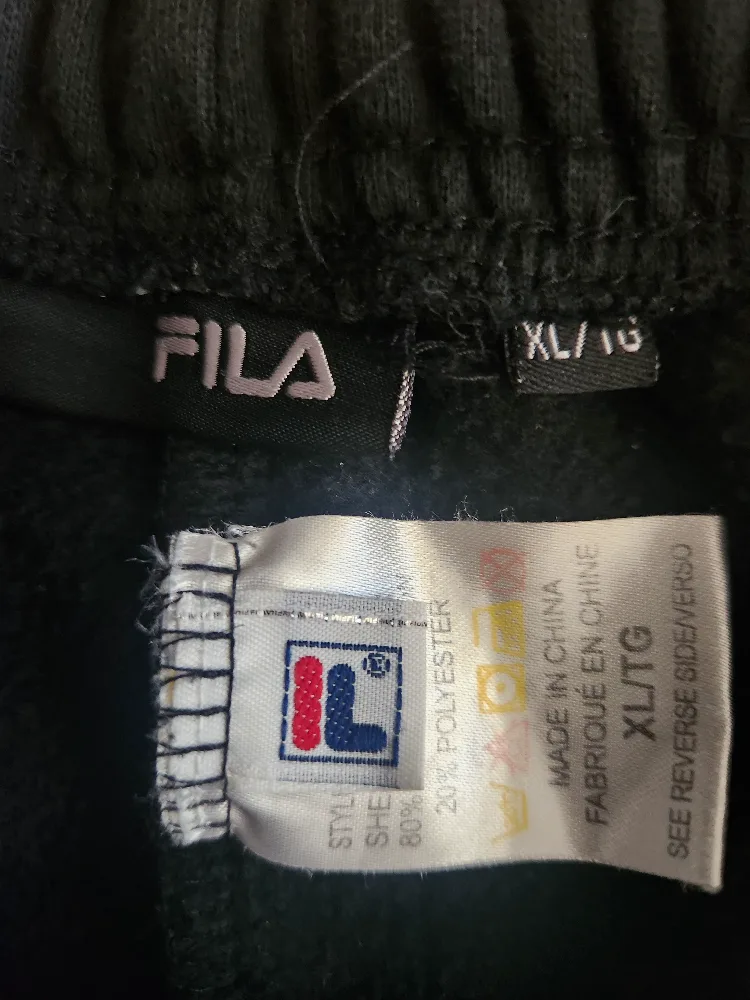 Fila Black Sweatpants image indicator(3)