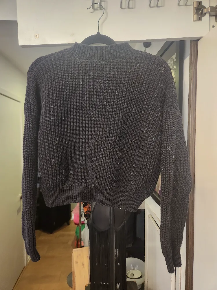 Tommy Jeans Black Cropped Sweater image indicator(2)