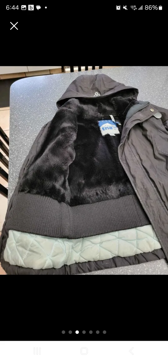 TNA Black Winter Jacket - Size Small image indicator(3)