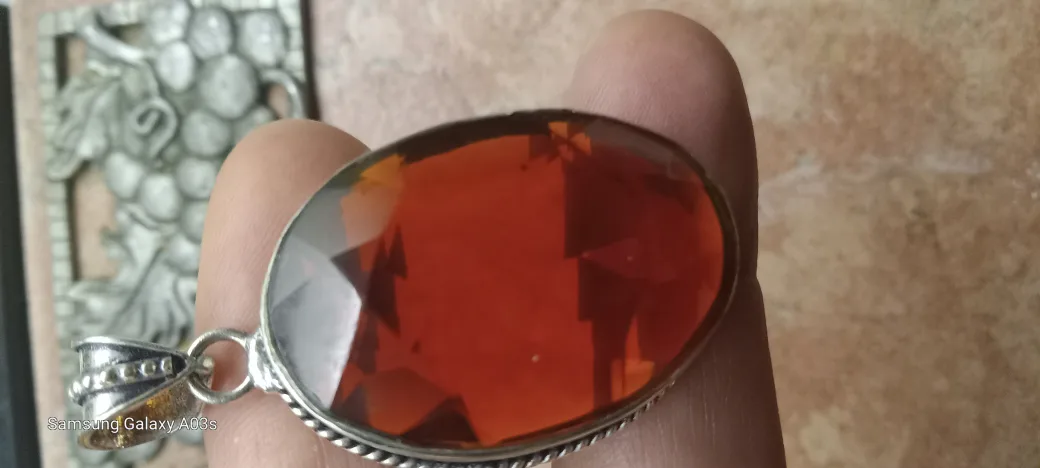 Red Gemstone Pendant image indicator(3)