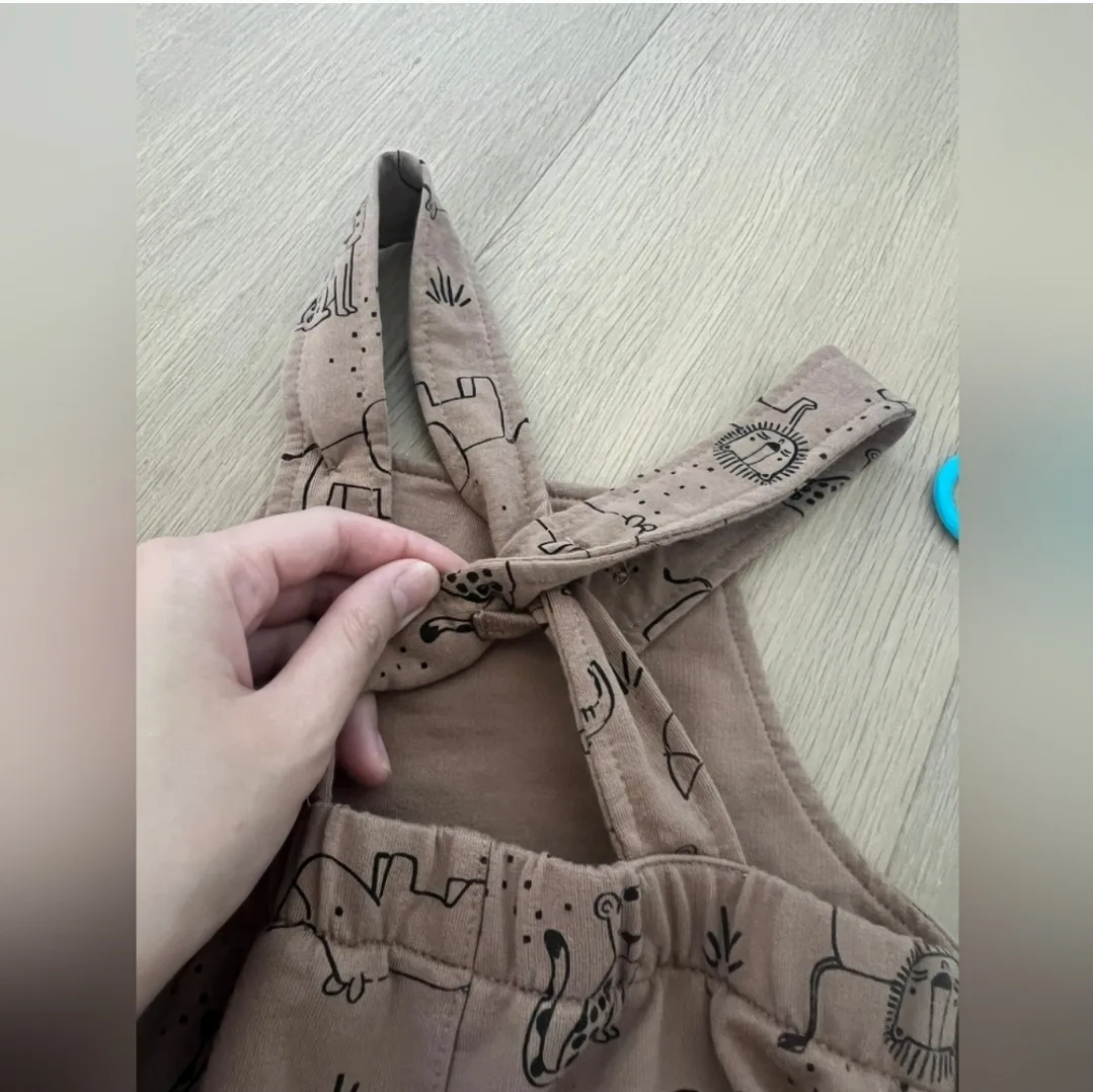 Pekkle lion Romper + truck t shirt 18M image indicator(5)