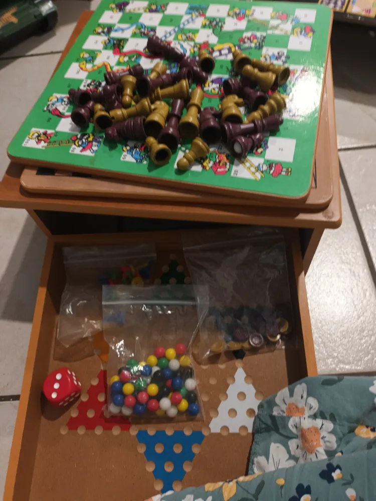 Game House with 10 Classic Games image indicator(2)