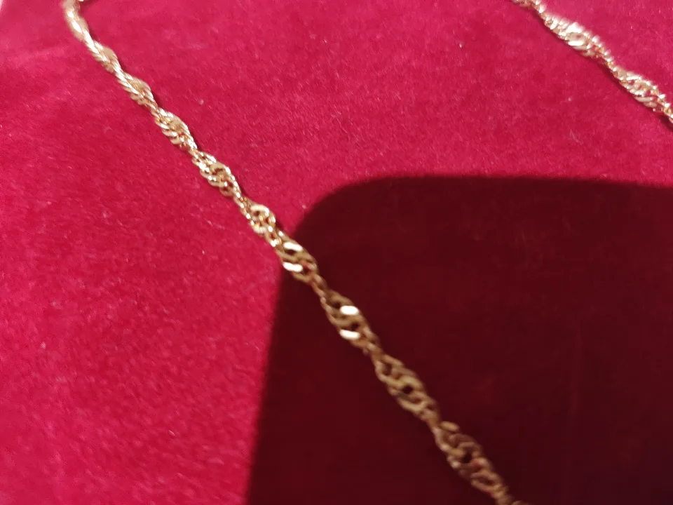 Non Tarnish Twist Rose Gold Chain Necklace image indicator(6)