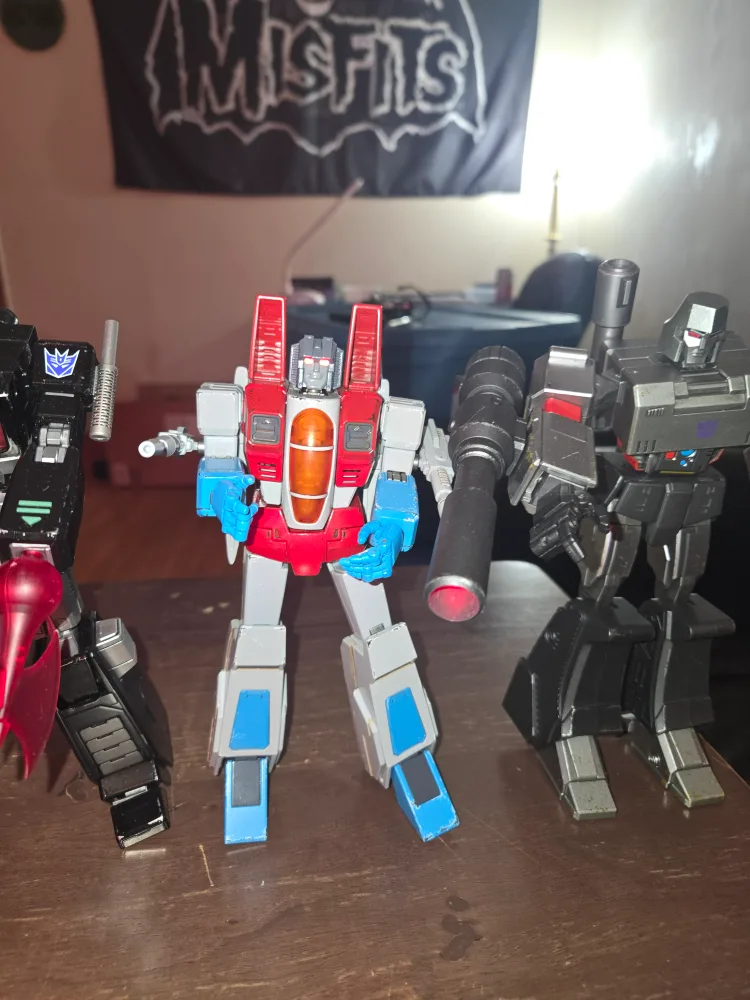 Yolopark Optimus Prime, Nemesis Prime, Megatron and Starscream image indicator(4)