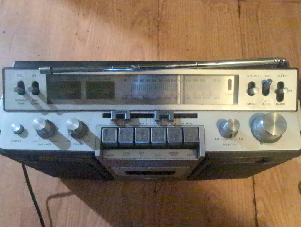 Vintage Cassette Boombox - photo 2