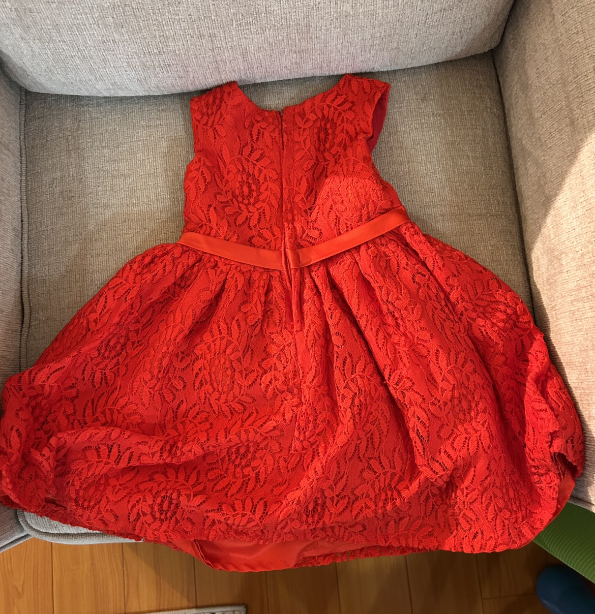 Toddler girl red lace dress - photo 3